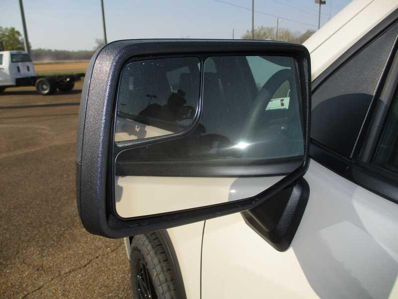 GMC Sierra 1500 Pro Crew Cab Short Box 4WD 2026