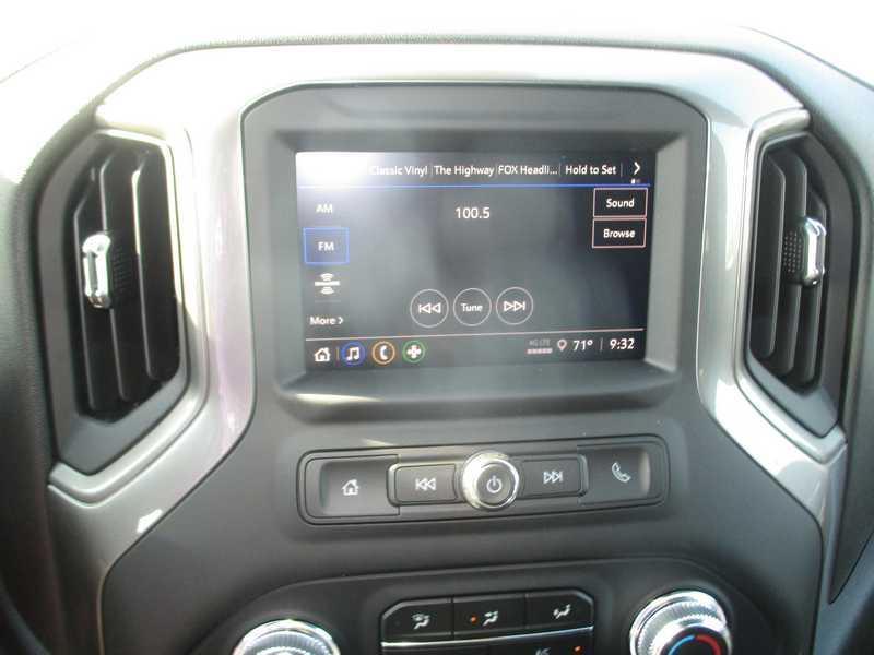 GMC Sierra 1500 Pro Crew Cab Short Box 4WD 2026