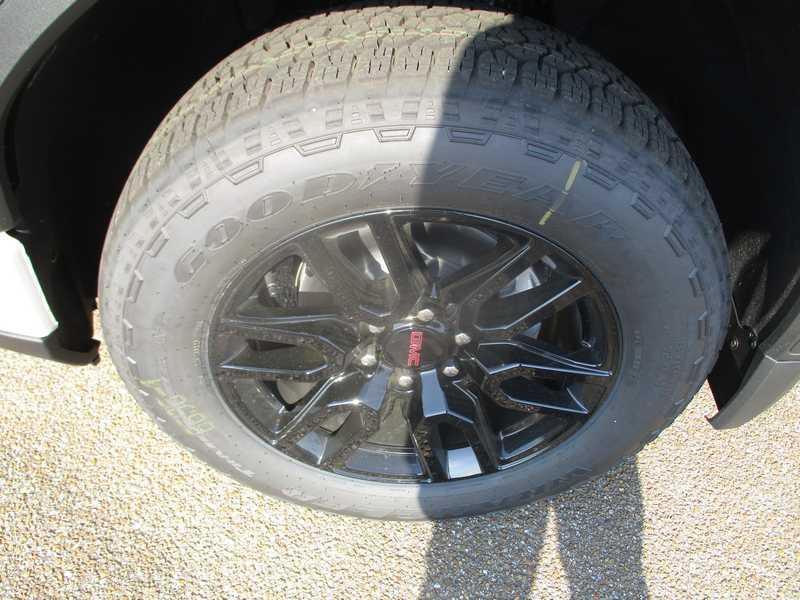 GMC Sierra 1500 Pro Crew Cab Short Box 4WD 2026