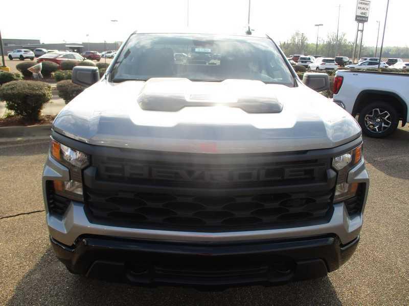 Chevrolet Silverado 1500 Trail Boss Custom Crew Cab 4WD 2026