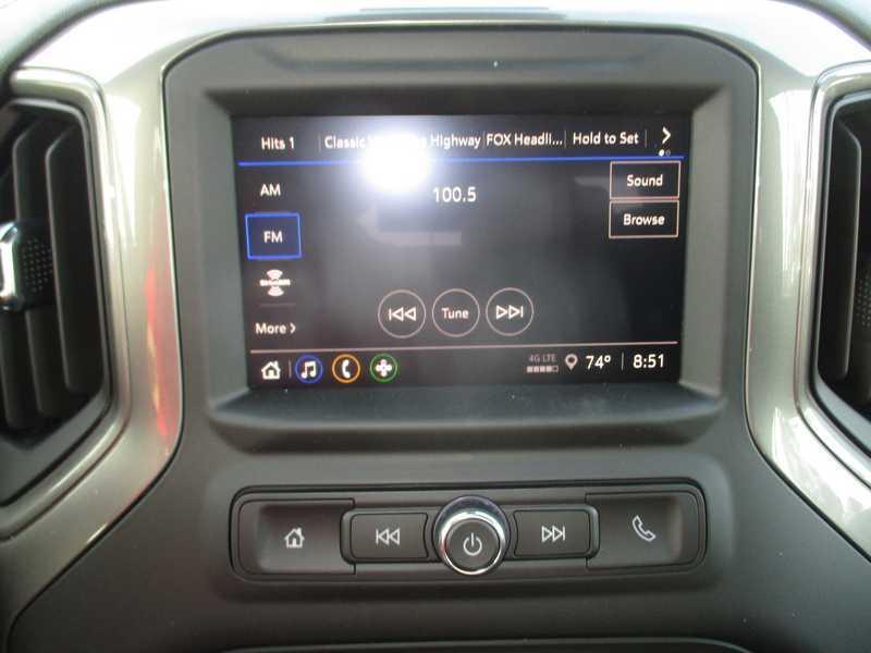 Chevrolet Silverado 1500 Trail Boss Custom Crew Cab 4WD 2026