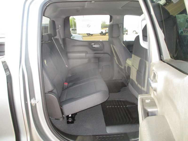 Chevrolet Silverado 1500 Trail Boss Custom Crew Cab 4WD 2026