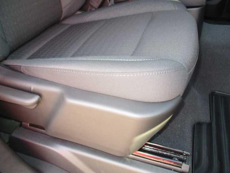 Chevrolet Silverado 1500 Trail Boss Custom Crew Cab 4WD 2026