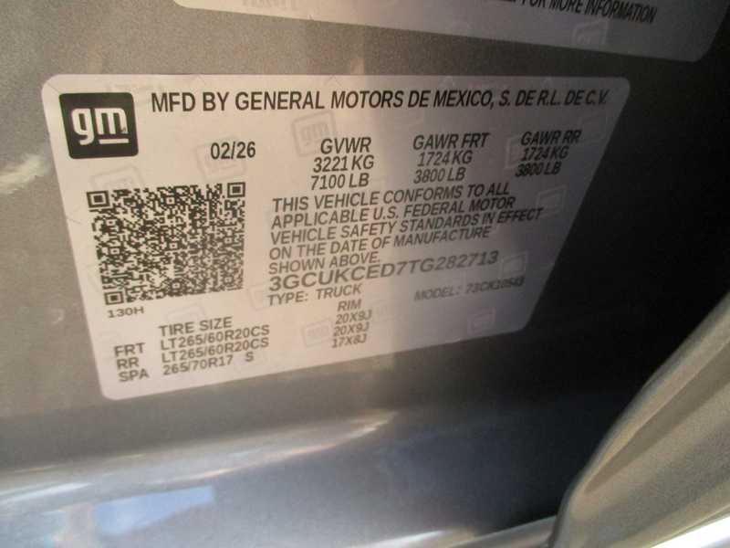 Chevrolet Silverado 1500 Trail Boss Custom Crew Cab 4WD 2026