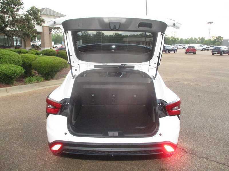 2026 Chevrolet Trax RS - Photo 9