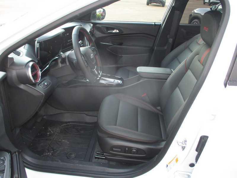 2026 Chevrolet Trax RS - Photo 13