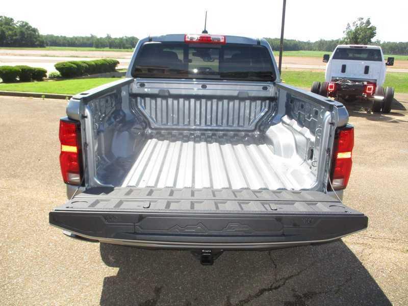Chevrolet Colorado LT Crew Cab 2WD 2026
