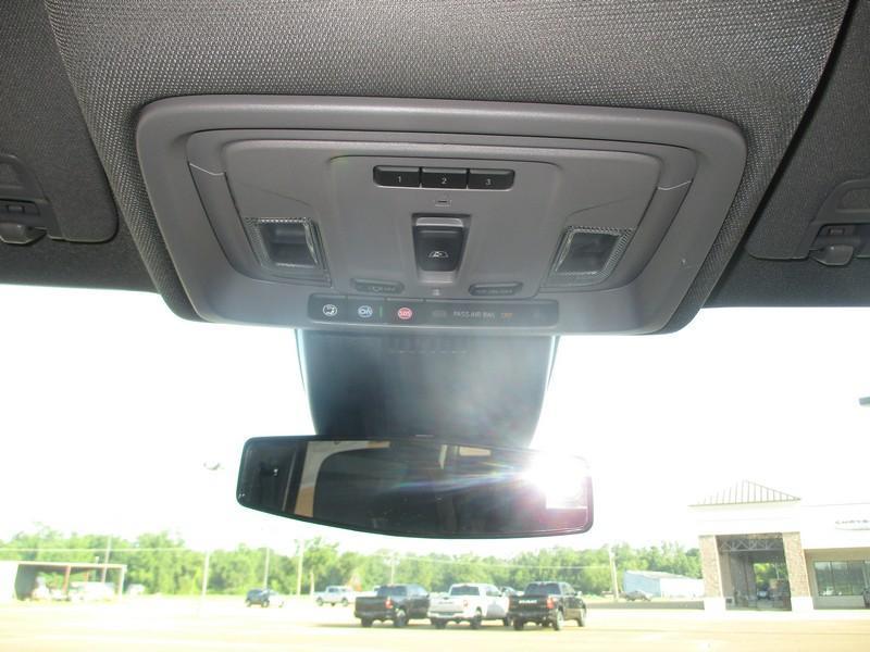 Chevrolet Silverado 1500 RST Crew Cab 4WD 2026