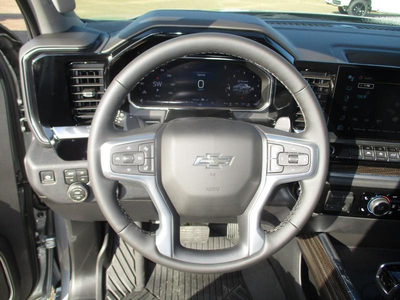 Chevrolet Silverado 1500 RST Crew Cab 4WD 2026