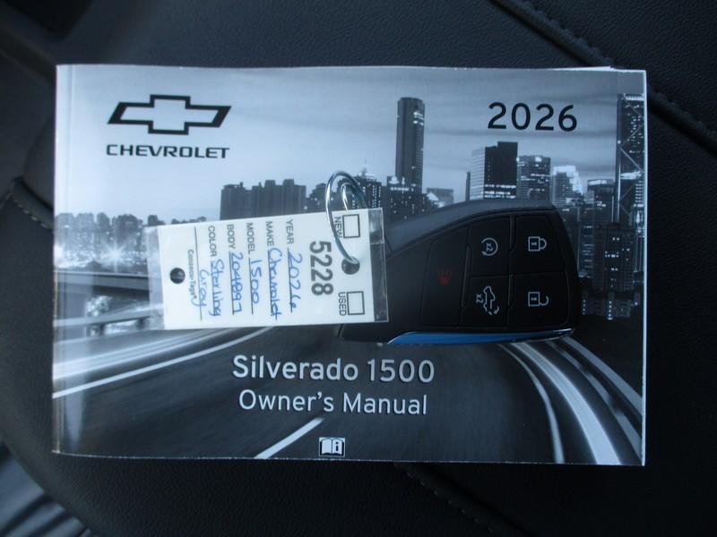 Chevrolet Silverado 1500 RST Crew Cab 4WD 2026