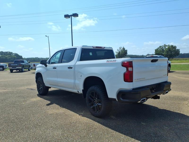 Chevrolet Silverado 1500 Trail Boss Custom Crew Cab 4WD 2026