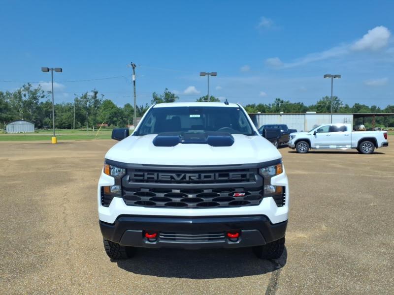 Chevrolet Silverado 1500 Trail Boss Custom Crew Cab 4WD 2026