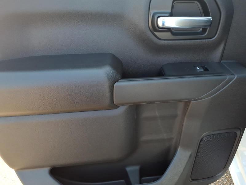 Chevrolet Silverado 1500 Trail Boss Custom Crew Cab 4WD 2026