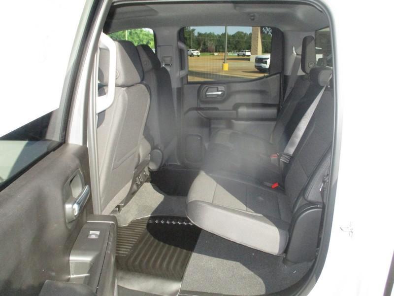 Chevrolet Silverado 1500 Custom Crew Cab 4WD 2026