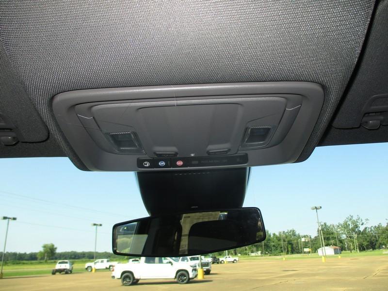 Chevrolet Silverado 1500 Custom Crew Cab 4WD 2026