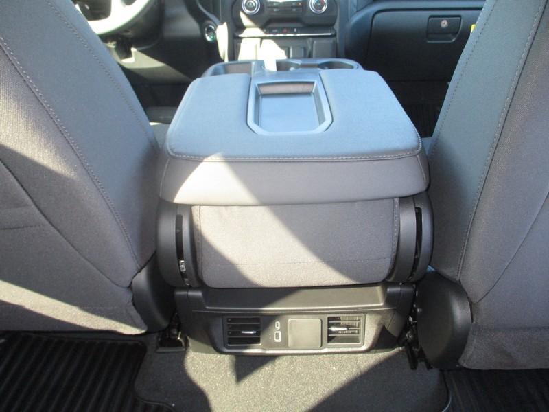 Chevrolet Silverado 1500 Custom Crew Cab 4WD 2026