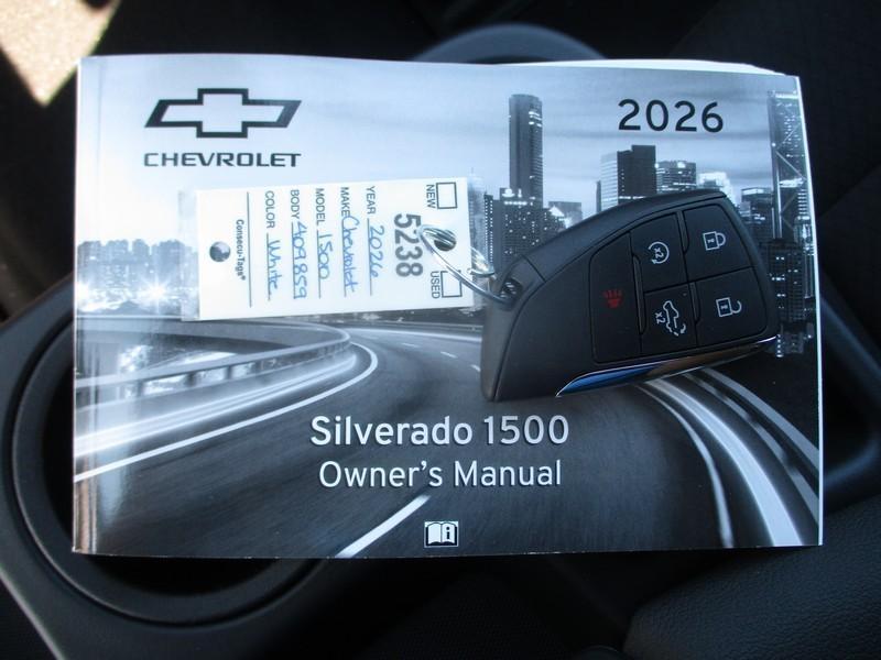 Chevrolet Silverado 1500 Custom Crew Cab 4WD 2026