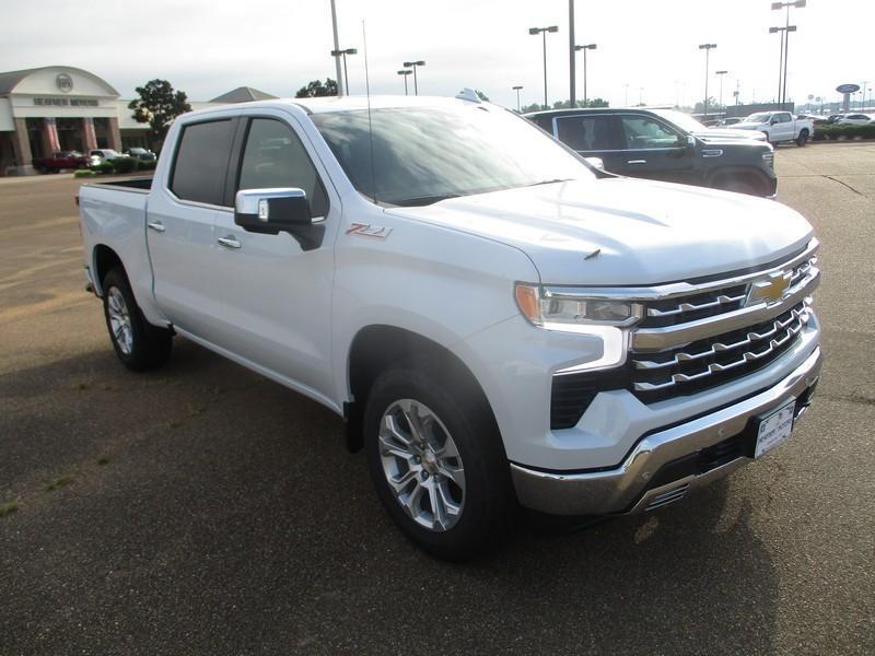 2026 Chevrolet Silverado 1500 LTZ Crew Cab 4WD