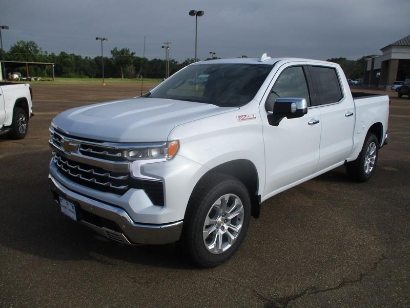 Chevrolet Silverado 1500 LTZ Crew Cab 4WD 2026