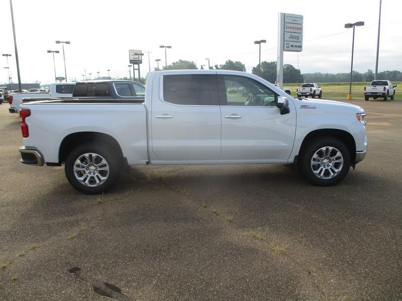 Chevrolet Silverado 1500 LTZ Crew Cab 4WD 2026