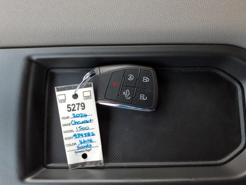Chevrolet Silverado 1500 RST Select Package Crew Cab 4WD 2026
