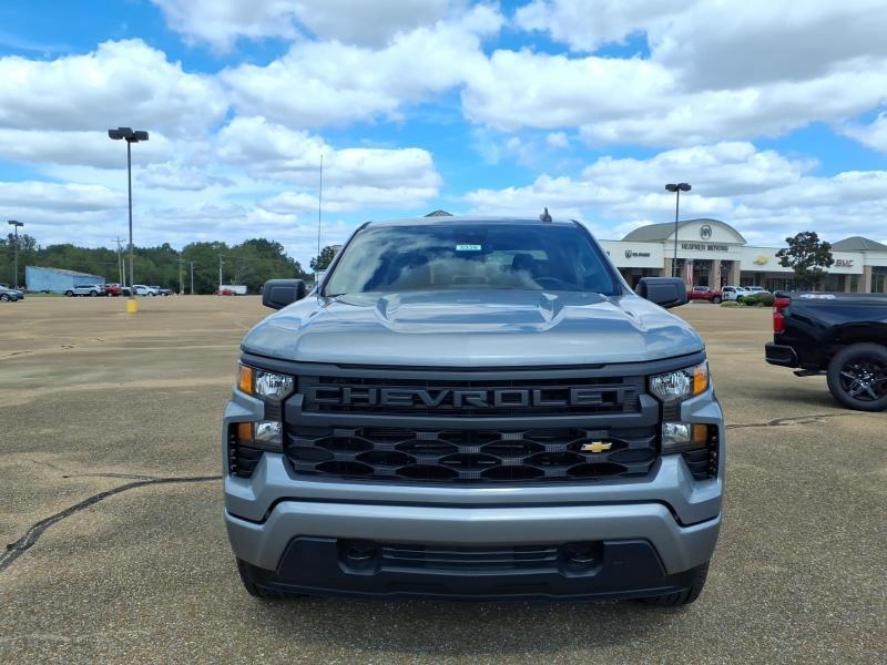 Chevrolet Silverado 1500 Custom Crew Cab 4WD 2026
