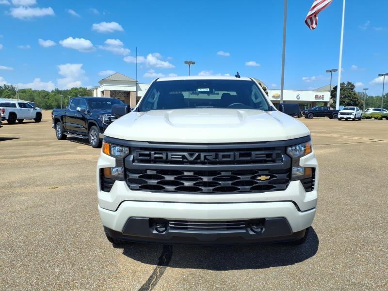 Chevrolet Silverado 1500 Custom Crew Cab 4WD 2026