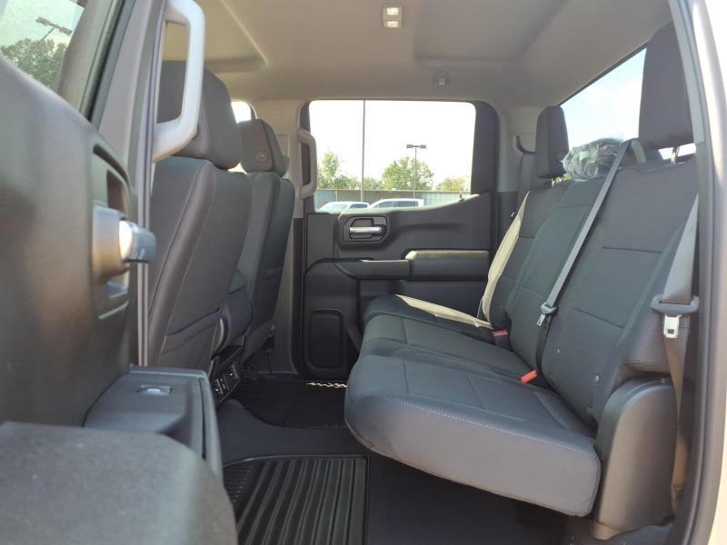 Chevrolet Silverado 1500 Custom Crew Cab 4WD 2026