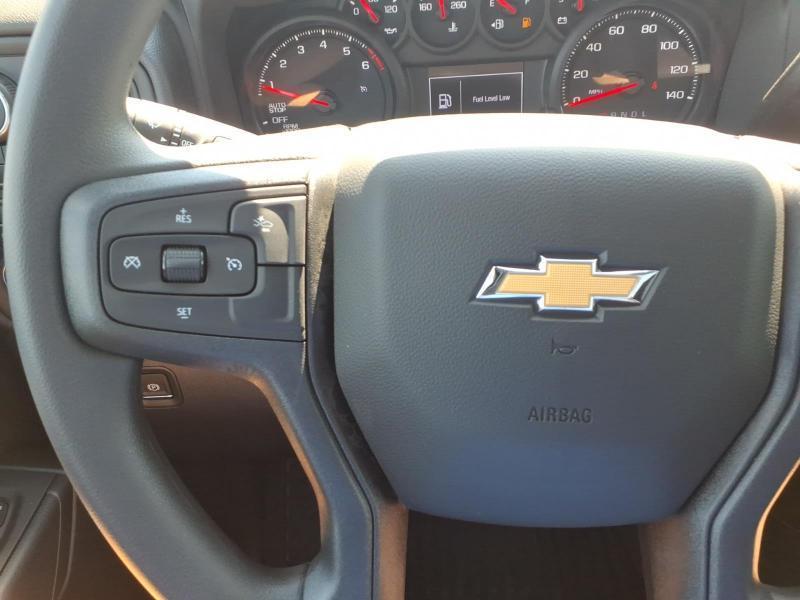 Chevrolet Silverado 1500 Custom Crew Cab 4WD 2026