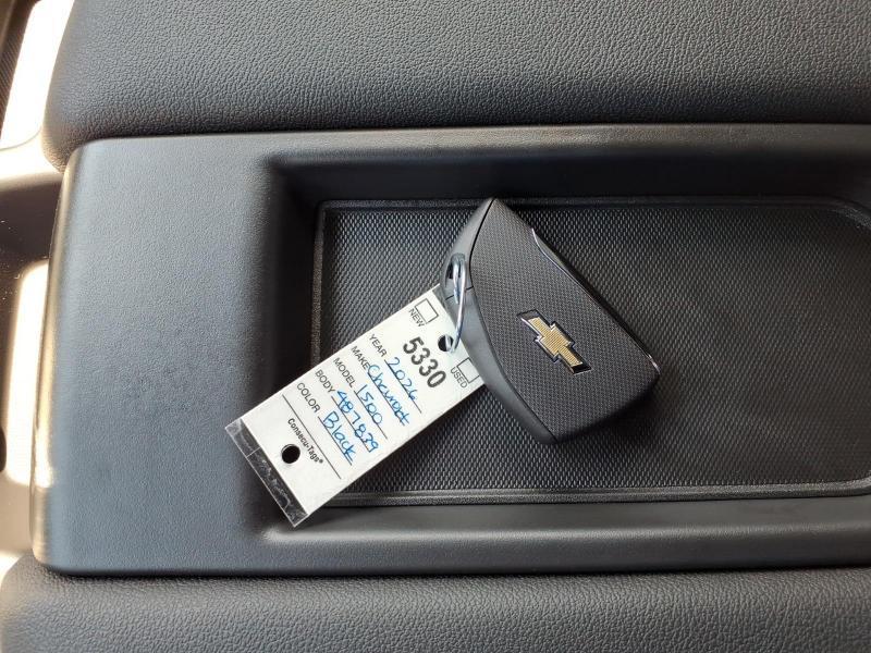 Chevrolet Silverado 1500 RST Select Package Crew Cab 4WD 2026