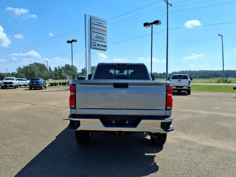 Chevrolet Silverado 2500HD LTZ Crew Cab Long Box 4WD 2026