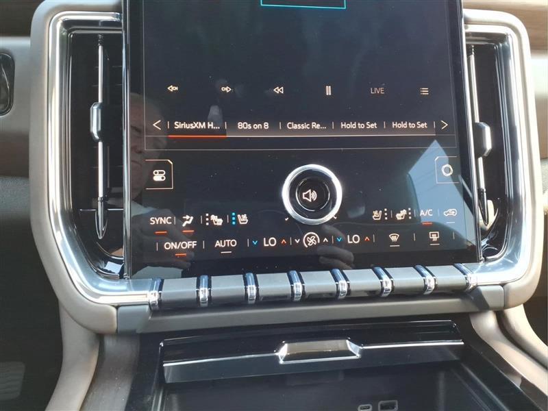 GMC Yukon Denali Ultimate 4WD 2027