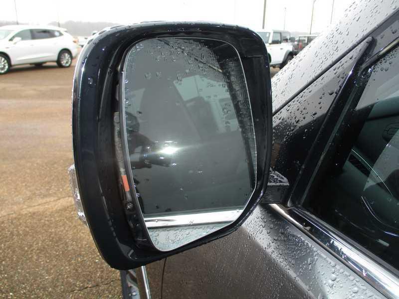 Nissan Armada SL 2WD 2020