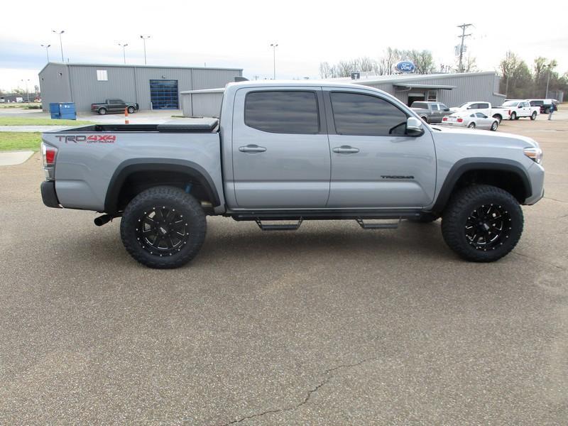 Toyota Tacoma  2020