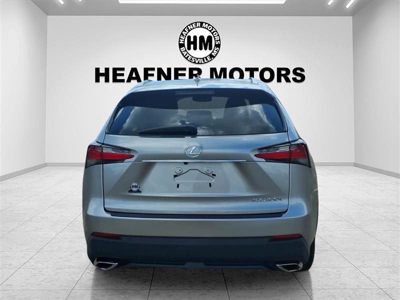 Lexus NX 200t FWD 2017