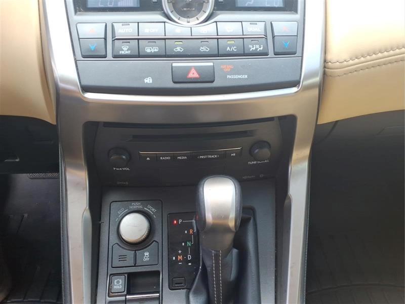Lexus NX 200t FWD 2017