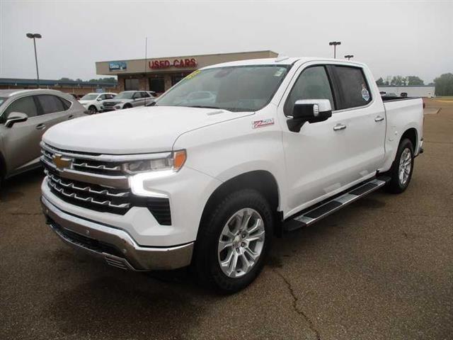 Chevrolet Silverado 1500 LTZ Crew Cab 4WD 2023
