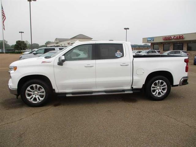 Chevrolet Silverado 1500 LTZ Crew Cab 4WD 2023