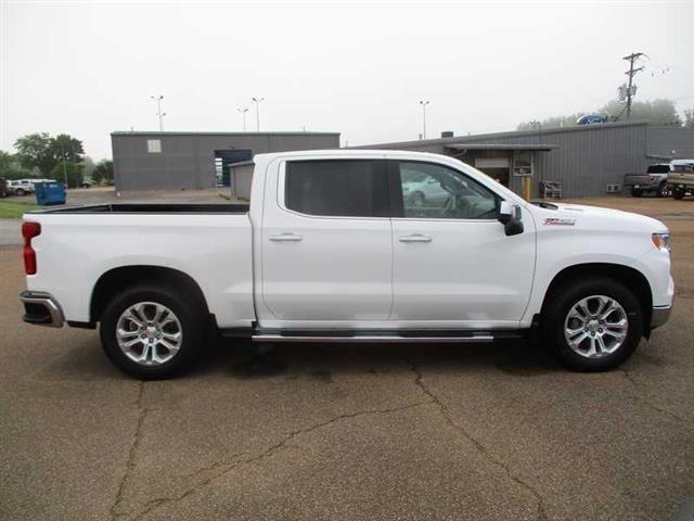 Chevrolet Silverado 1500 LTZ Crew Cab 4WD 2023