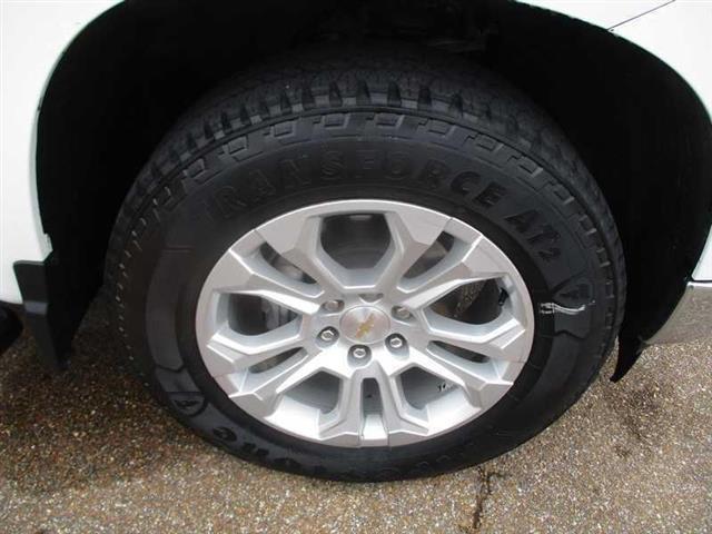 Chevrolet Silverado 1500 LTZ Crew Cab 4WD 2023