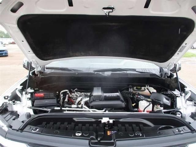 Chevrolet Silverado 1500 LTZ Crew Cab 4WD 2023