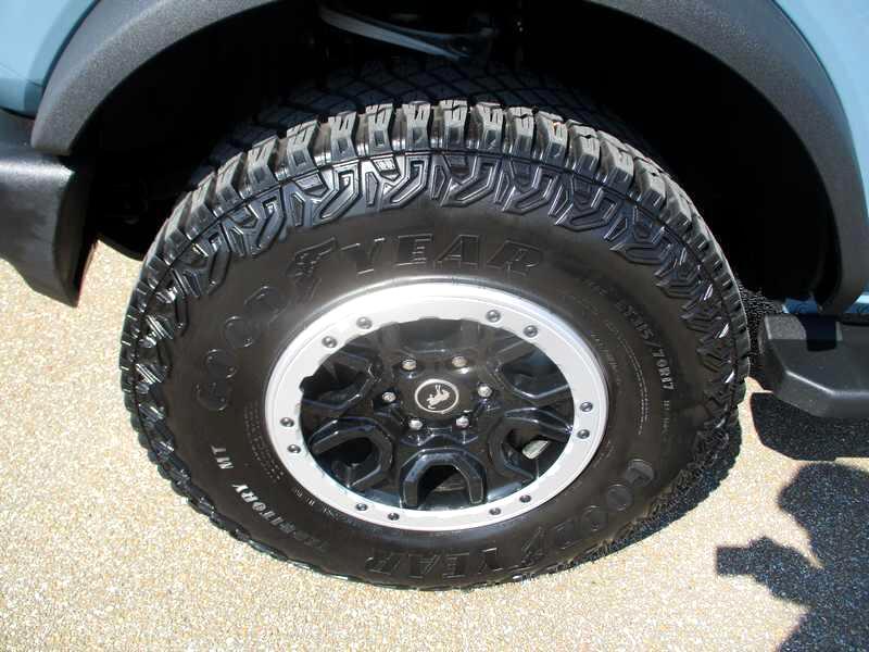 Ford Bronco Outer Banks 2 Door Advanced 4x4 2023 Ford Bronco Outer Banks 2 Door Advanced 4x4 2023
