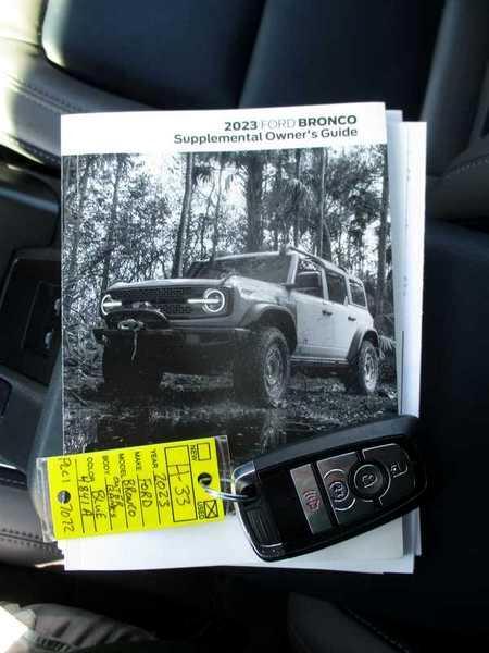 Ford Bronco Outer Banks 2 Door Advanced 4x4 2023 Ford Bronco Outer Banks 2 Door Advanced 4x4 2023