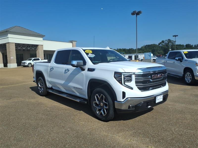 GMC Sierra 1500 SLT Crew Cab 4WD 2025