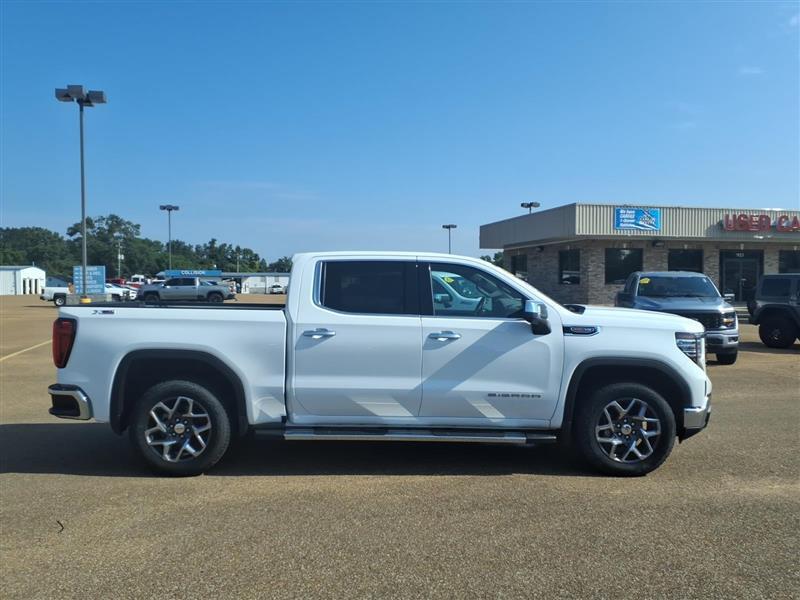 GMC Sierra 1500 SLT Crew Cab 4WD 2025
