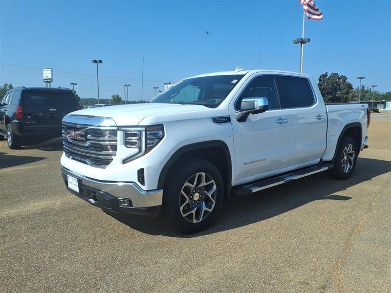 GMC Sierra 1500 SLT Crew Cab 4WD 2025