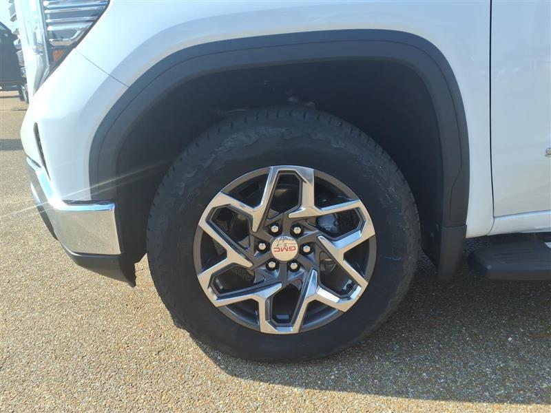 GMC Sierra 1500 SLT Crew Cab 4WD 2025