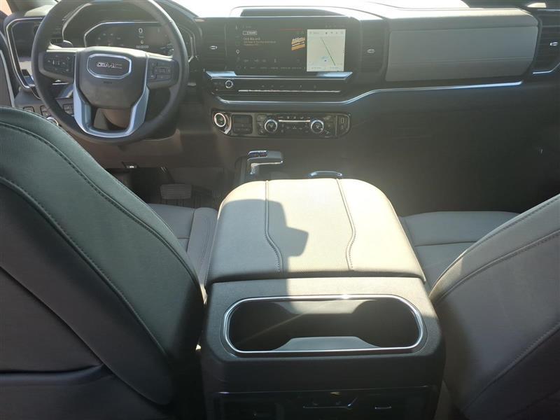 GMC Sierra 1500 SLT Crew Cab 4WD 2025