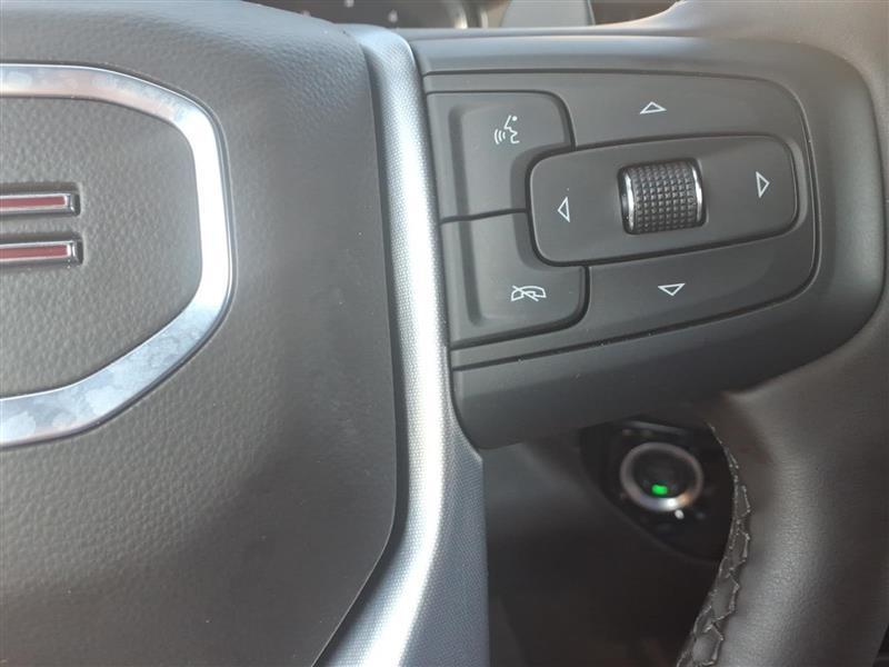 GMC Sierra 1500 SLT Crew Cab 4WD 2025