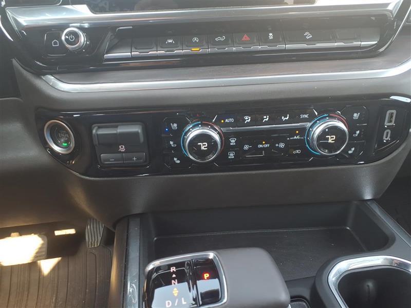 GMC Sierra 1500 SLT Crew Cab 4WD 2025